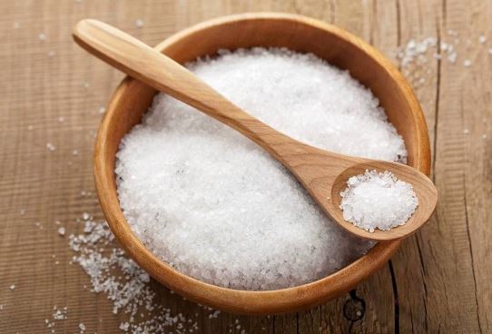 Salt cure for dandruff